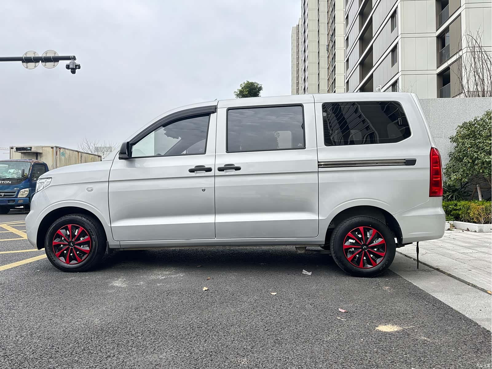 Wuling Hongguang, 2024 8