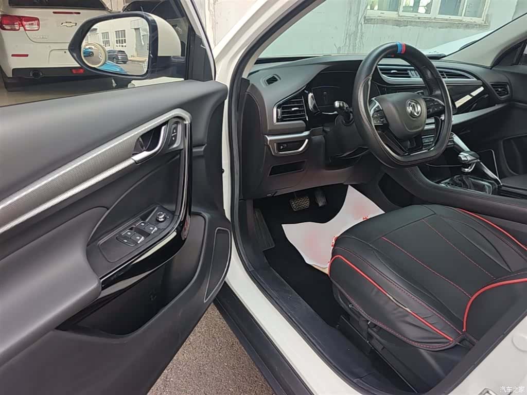 DongFeng AX7, 2019 16
