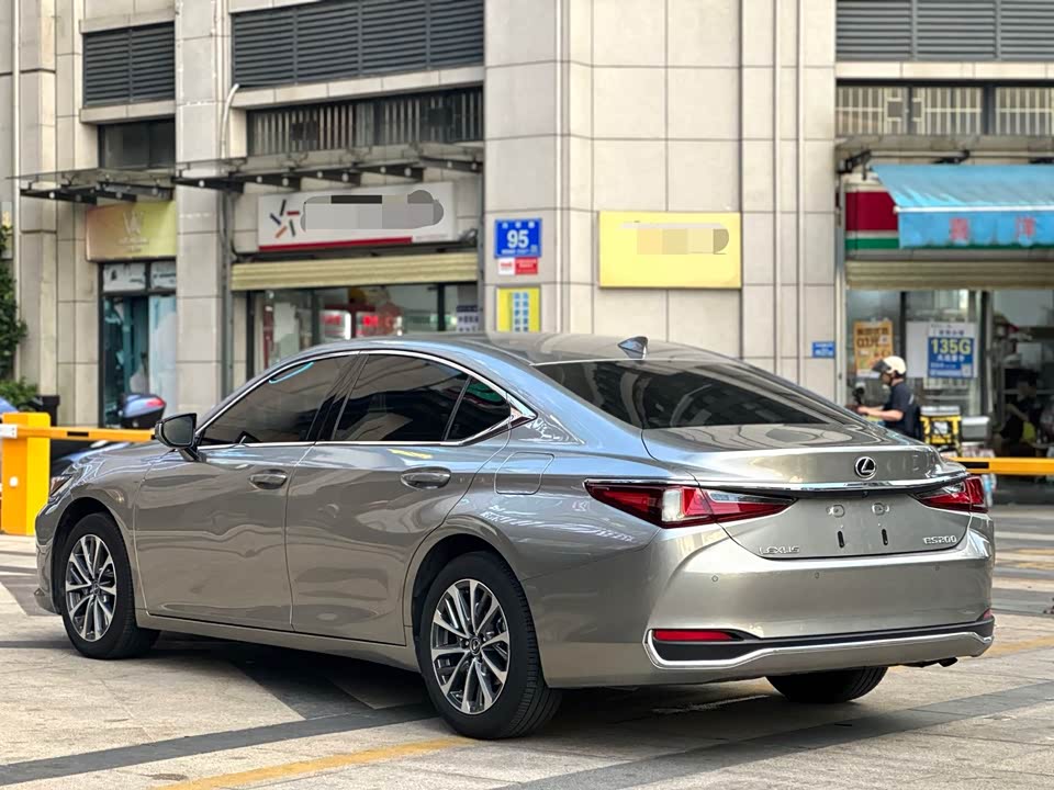 Lexus ES Lexus ES
