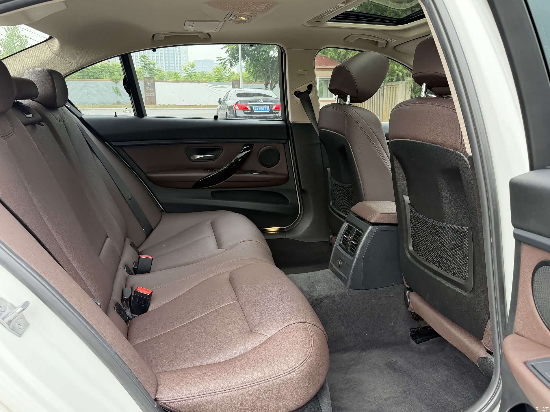 BMW 3 Series, 2019 11