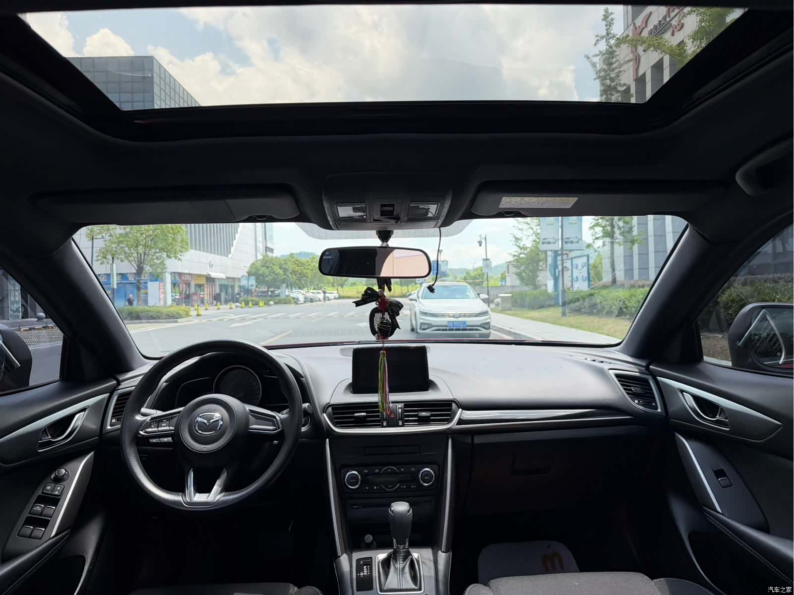 Mazda CX-4, 2018 11