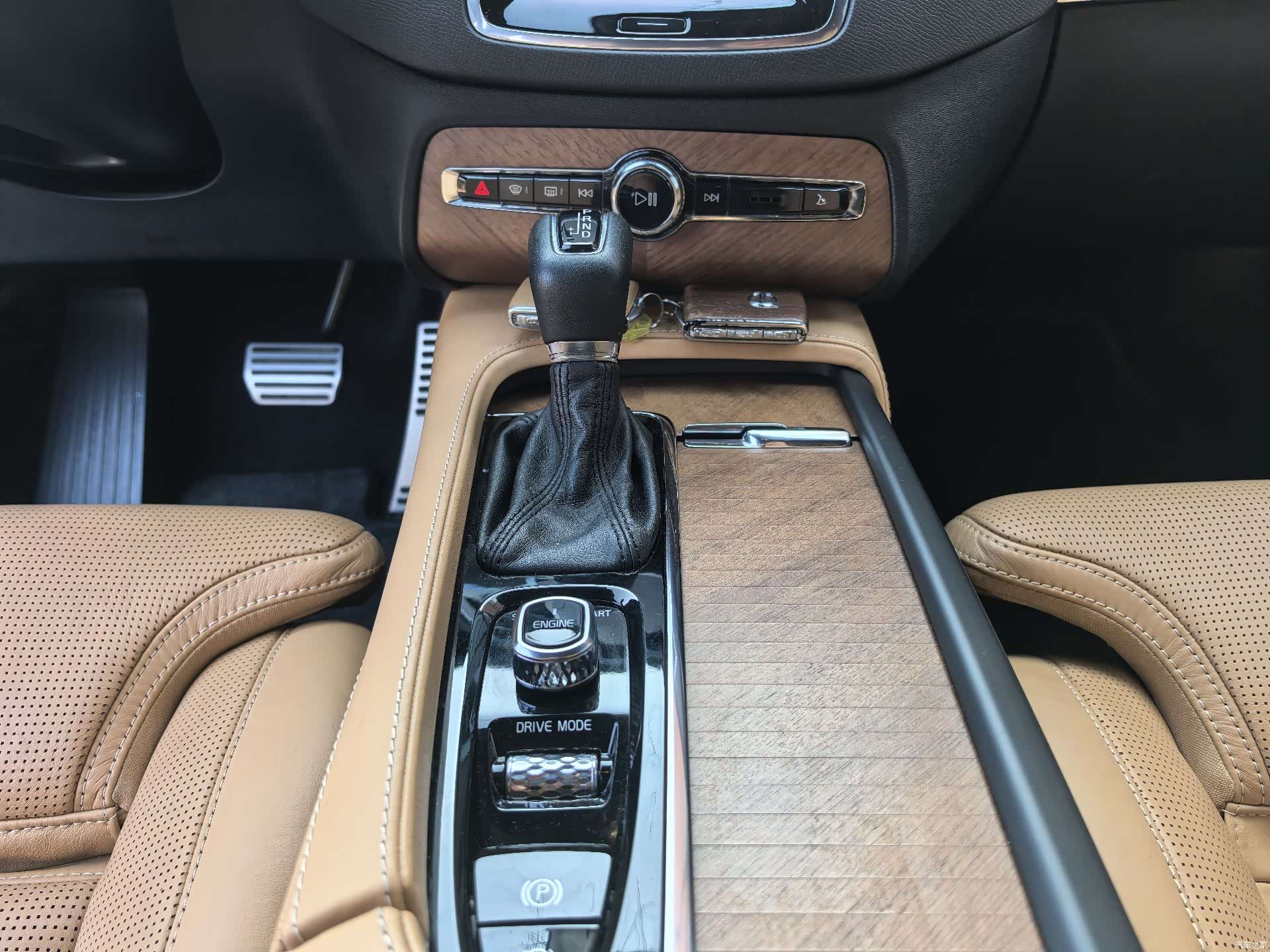 Volvo XC90, 2016 13