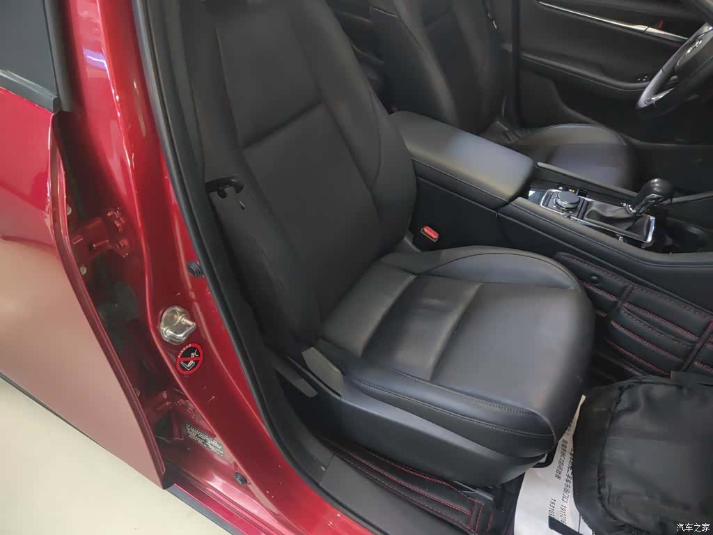 Mazda Mazda3, 2023 20