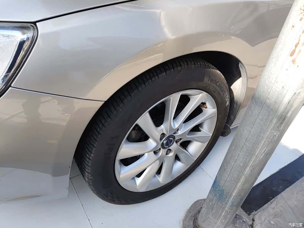 Volvo V60, 2015 25