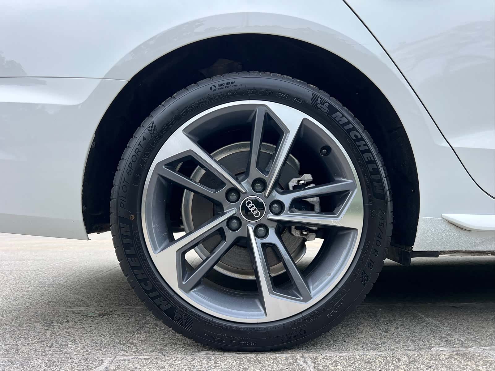 Audi A4L, 2024 13