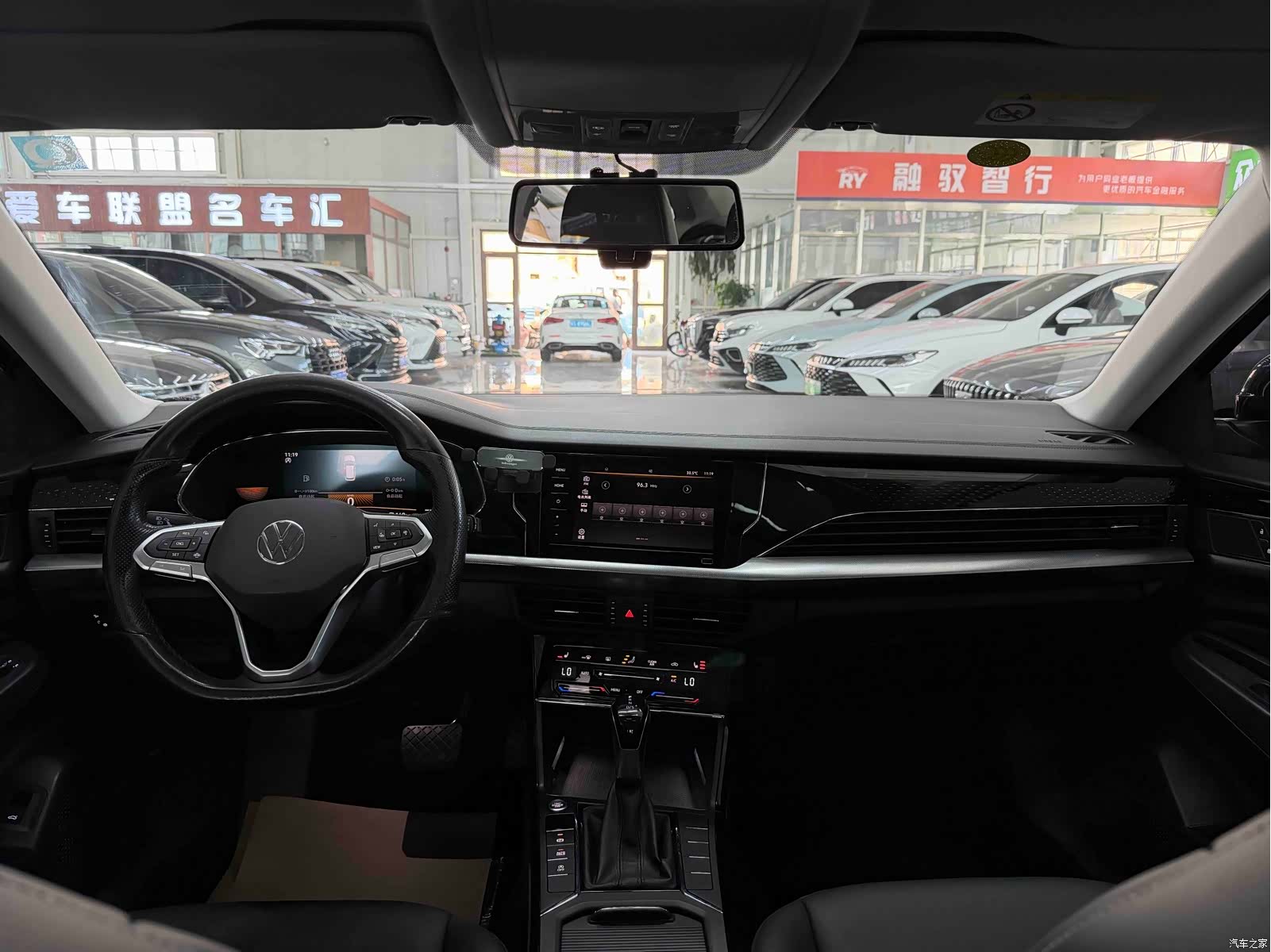 Volkswagen Passat, 2022 13