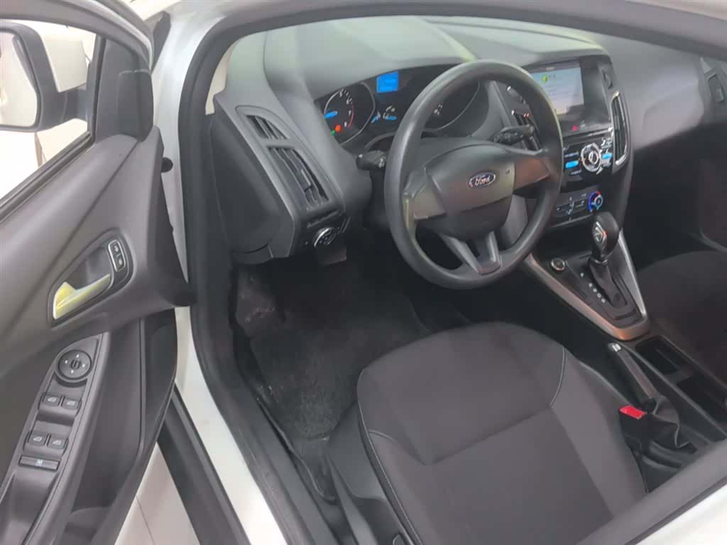 Ford Focus, 2017 16