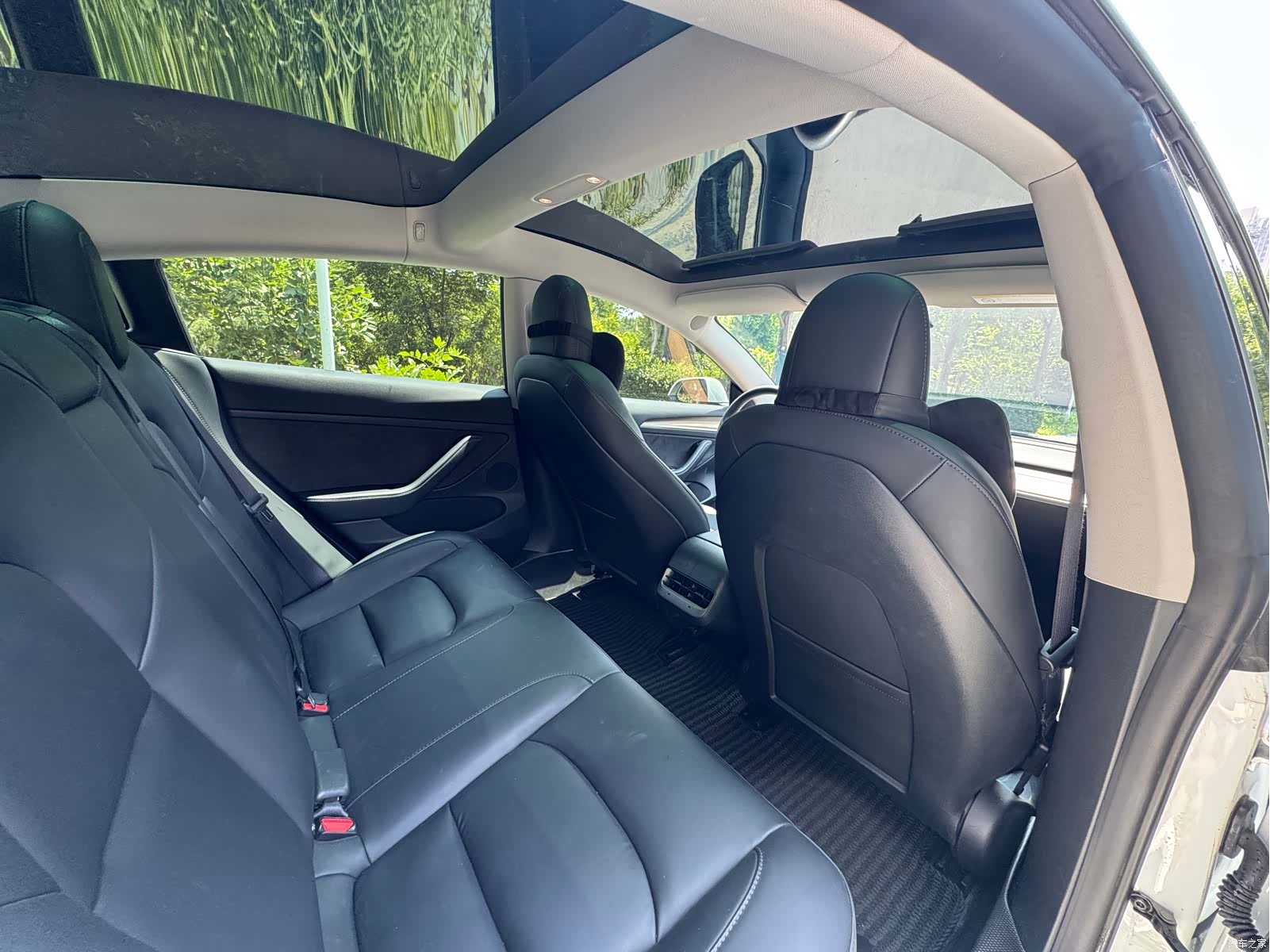 Tesla Model 3, 2022 10