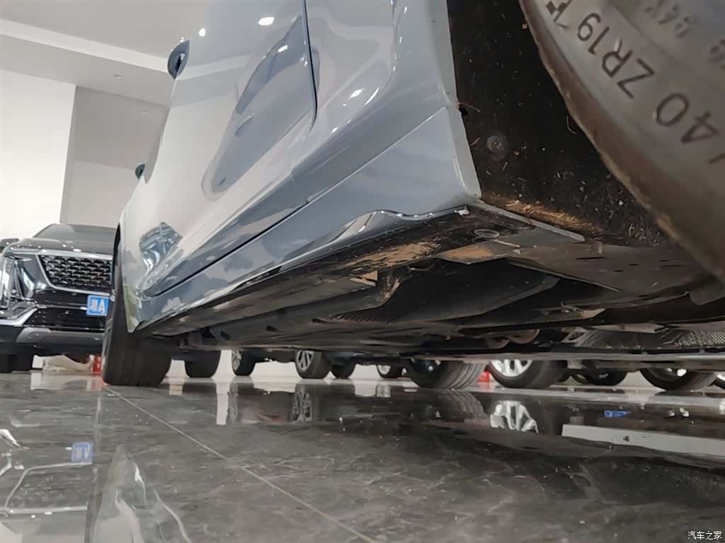 Cadillac CT5, 2025 21