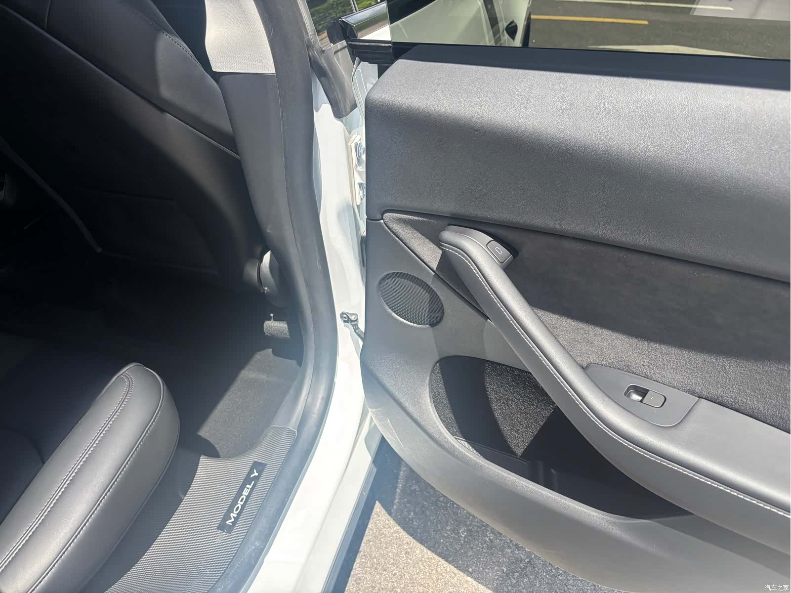 Tesla Model Y, 2024 11