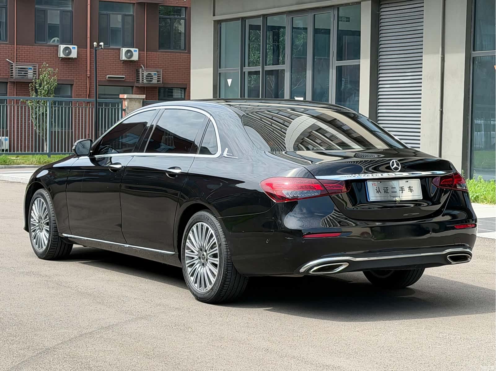 Mercedes-Benz E-Class, 2022 11