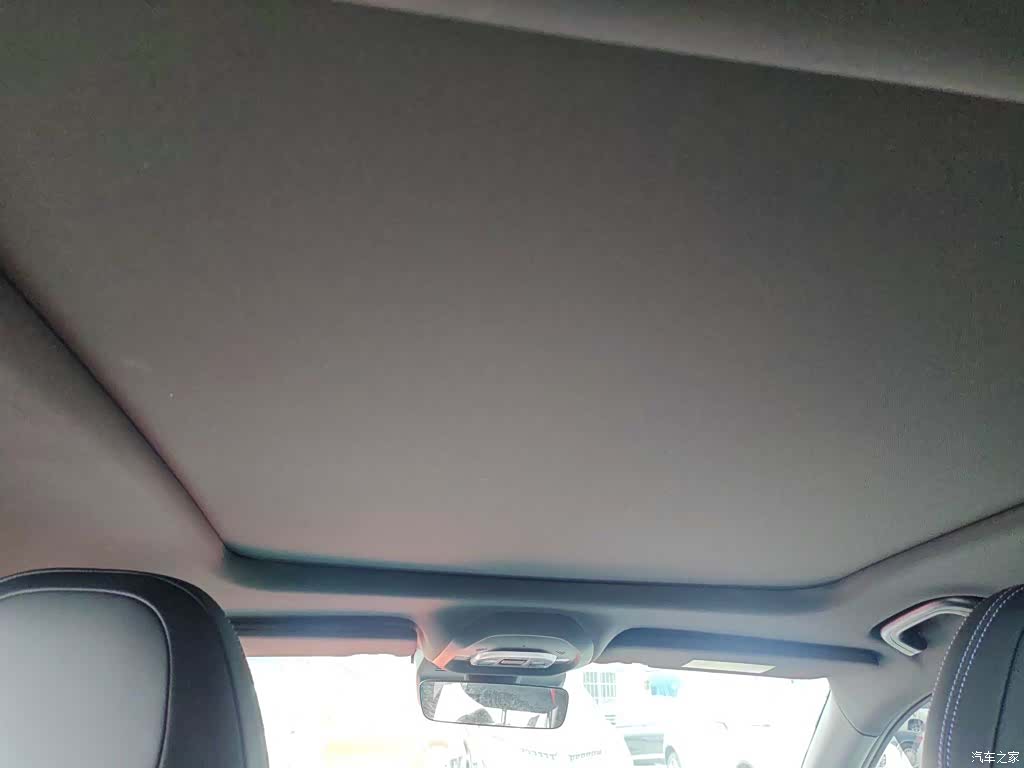 Geely Preface, 2025 18