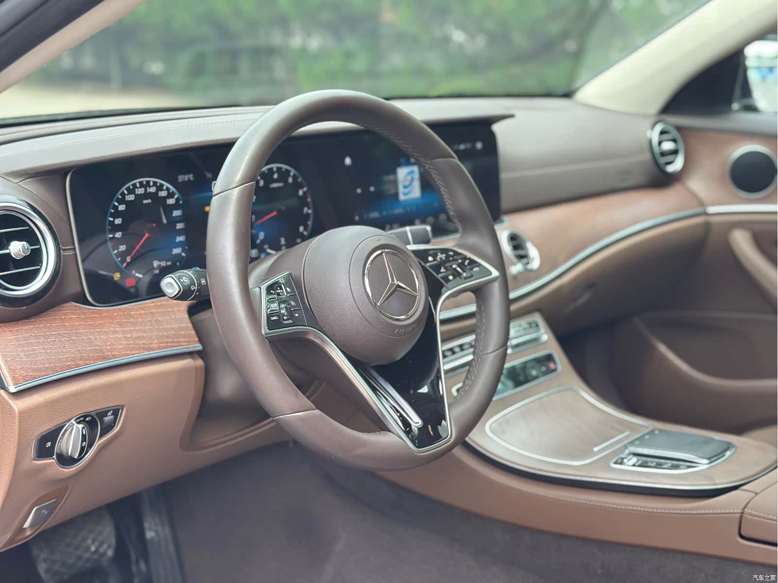 Mercedes-Benz E-Class, 2022 15