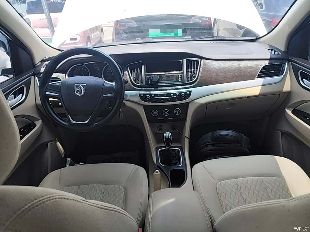Wuling 730, 2017 10