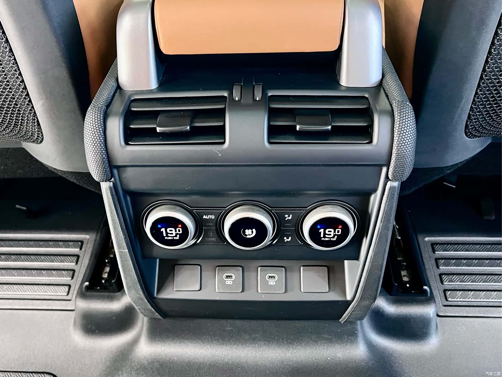 Land Rover Defender, 2024 20