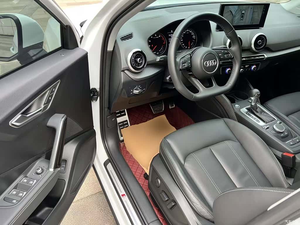 Audi Q2L, 2024 12