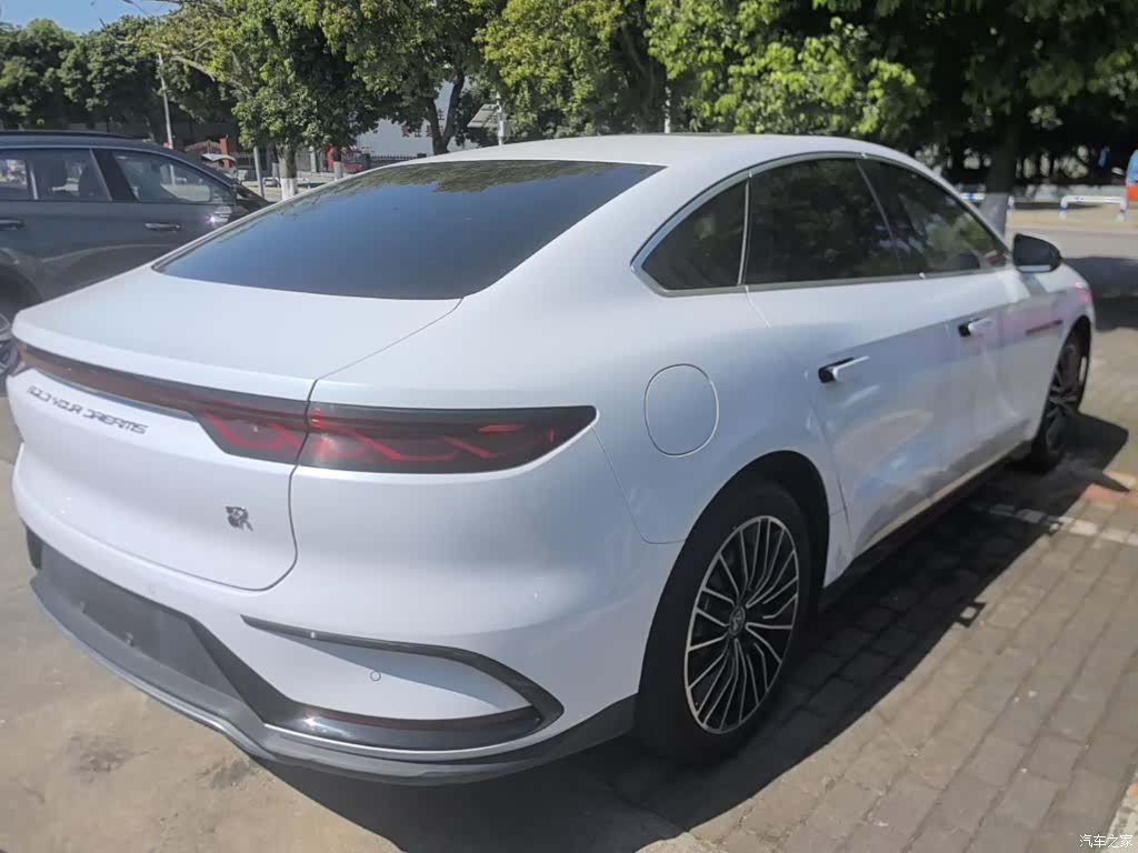 BYD Han, 2023 все фото