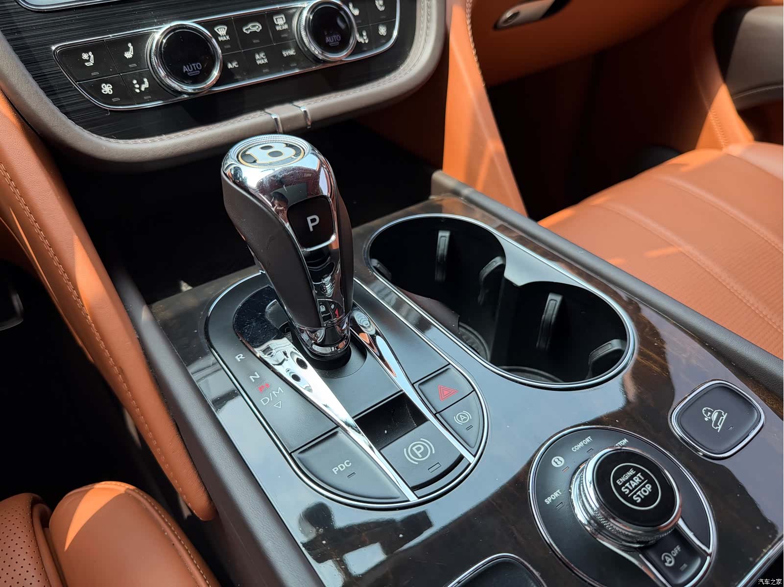 Bentley Bentayga, 2019 6