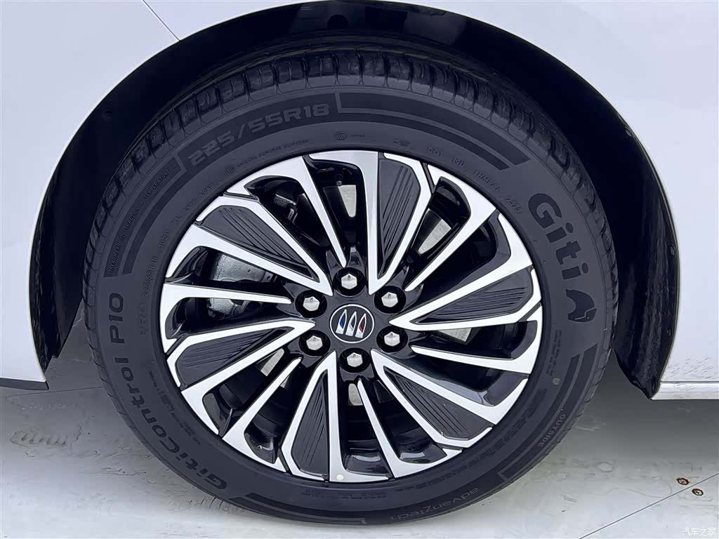 Buick GL8, 2025 11