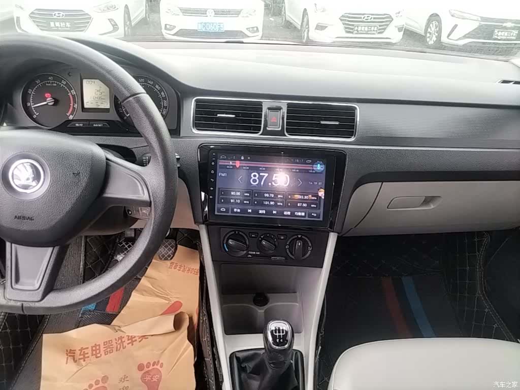Skoda Rapid, 2017 13