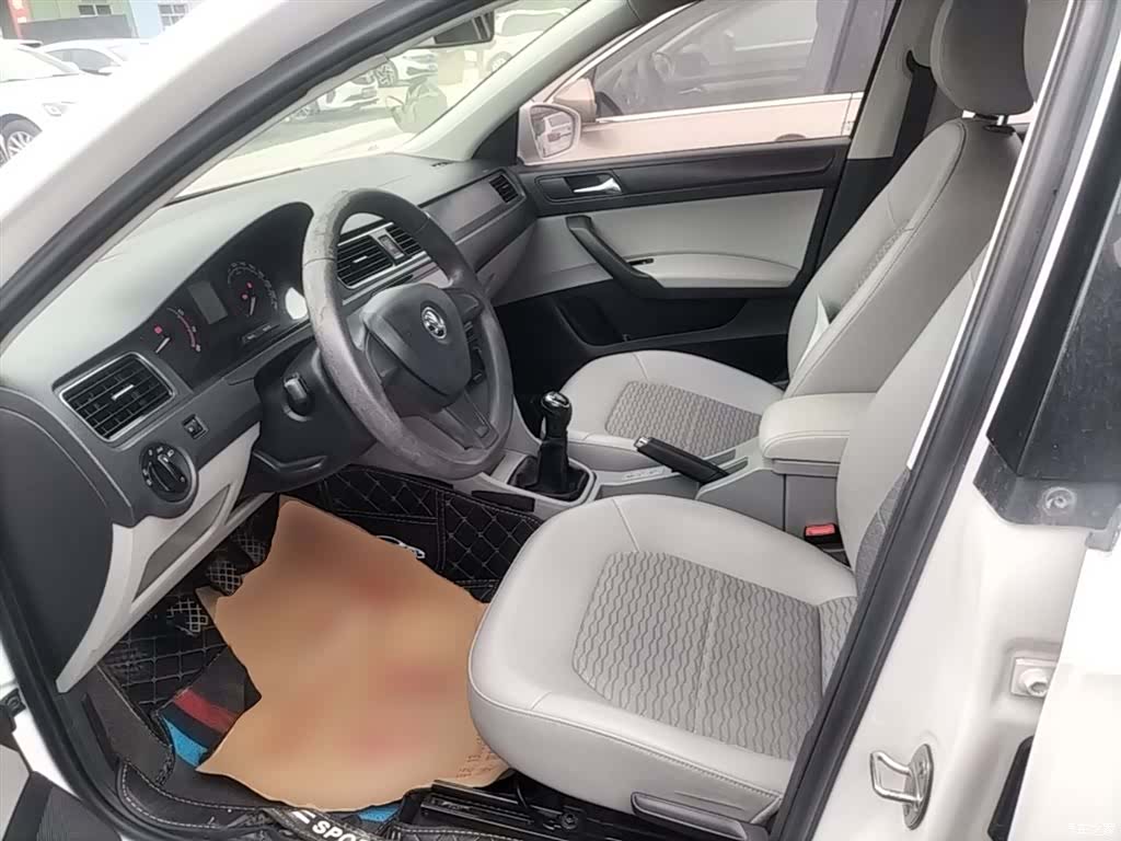 Skoda Rapid, 2017 15