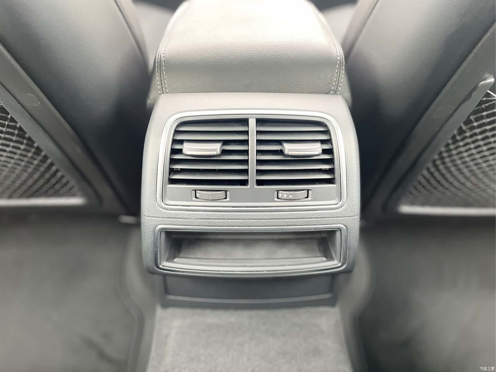 Audi A6L, 2015 14