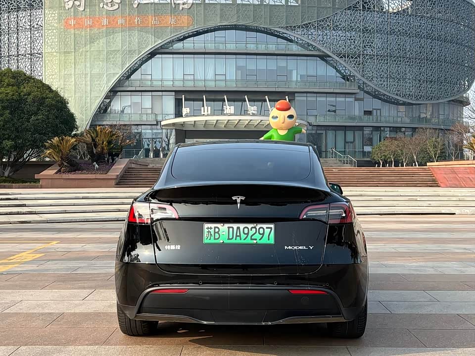 Tesla Model Y Tesla Model Y