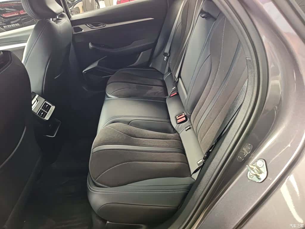Geely Preface, 2024 13