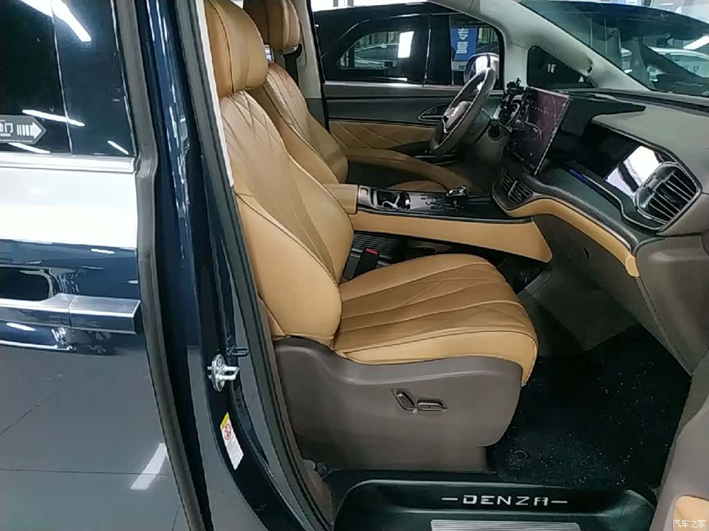 Denza D9, 2023 25
