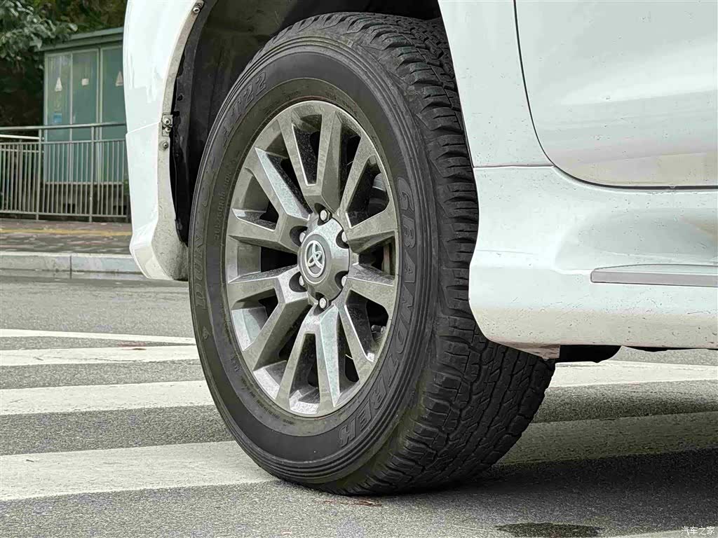 Toyota Prado, 2014 12