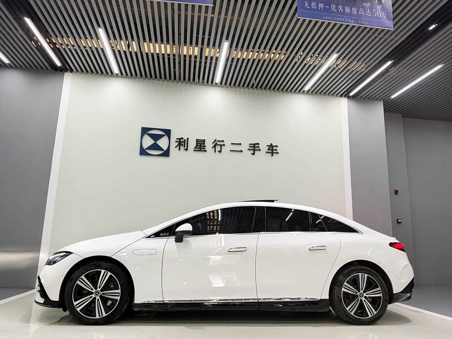 Mercedes-Benz EQE 2025, фото 2
