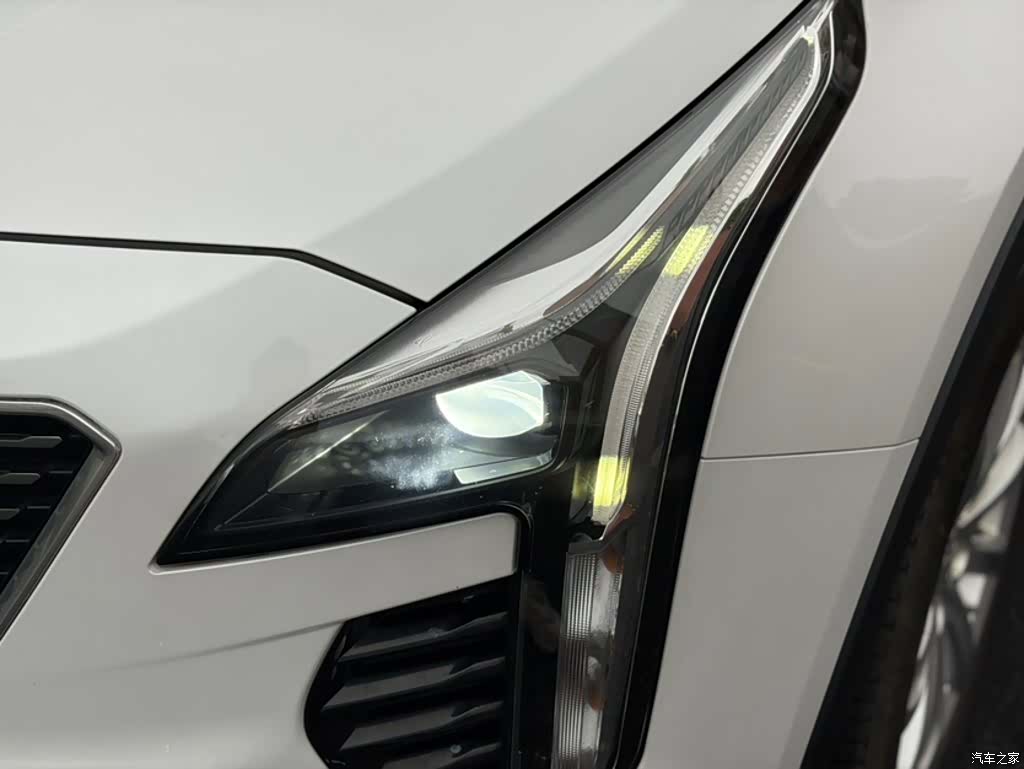 Cadillac XT4, 2019 3