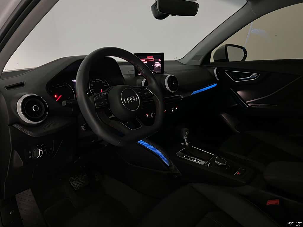 Audi Q2L, 2022 15