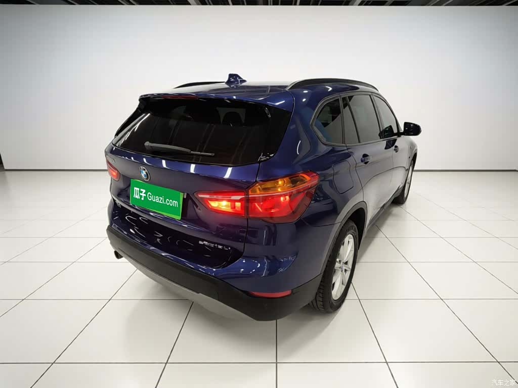 BMW X1, 2019 все фото