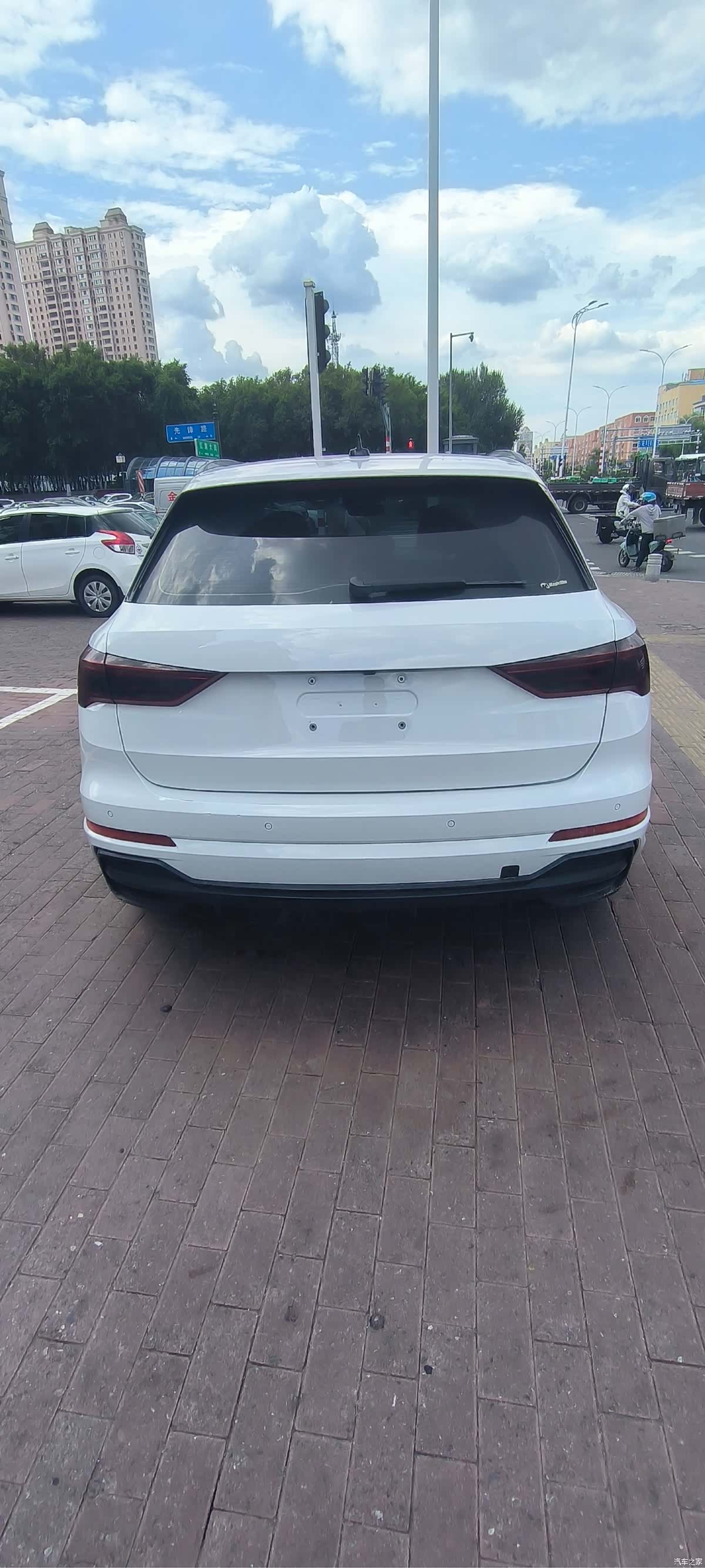 Audi Q3, 2022 11