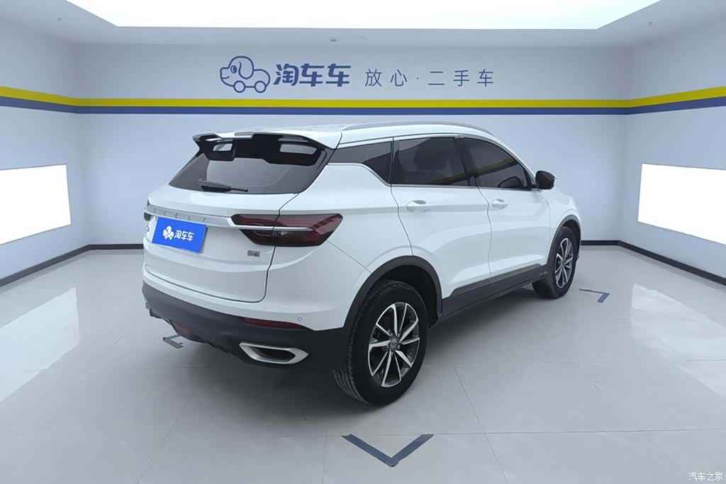 Geely Coolray, 2021 3