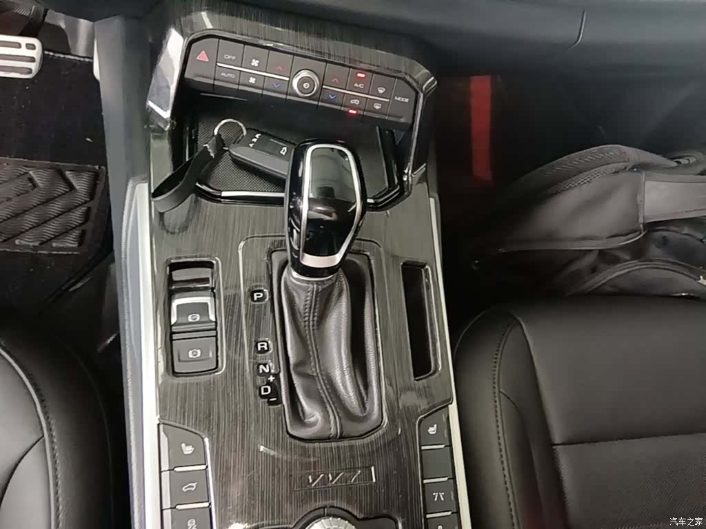 WEY VV7, 2017 10