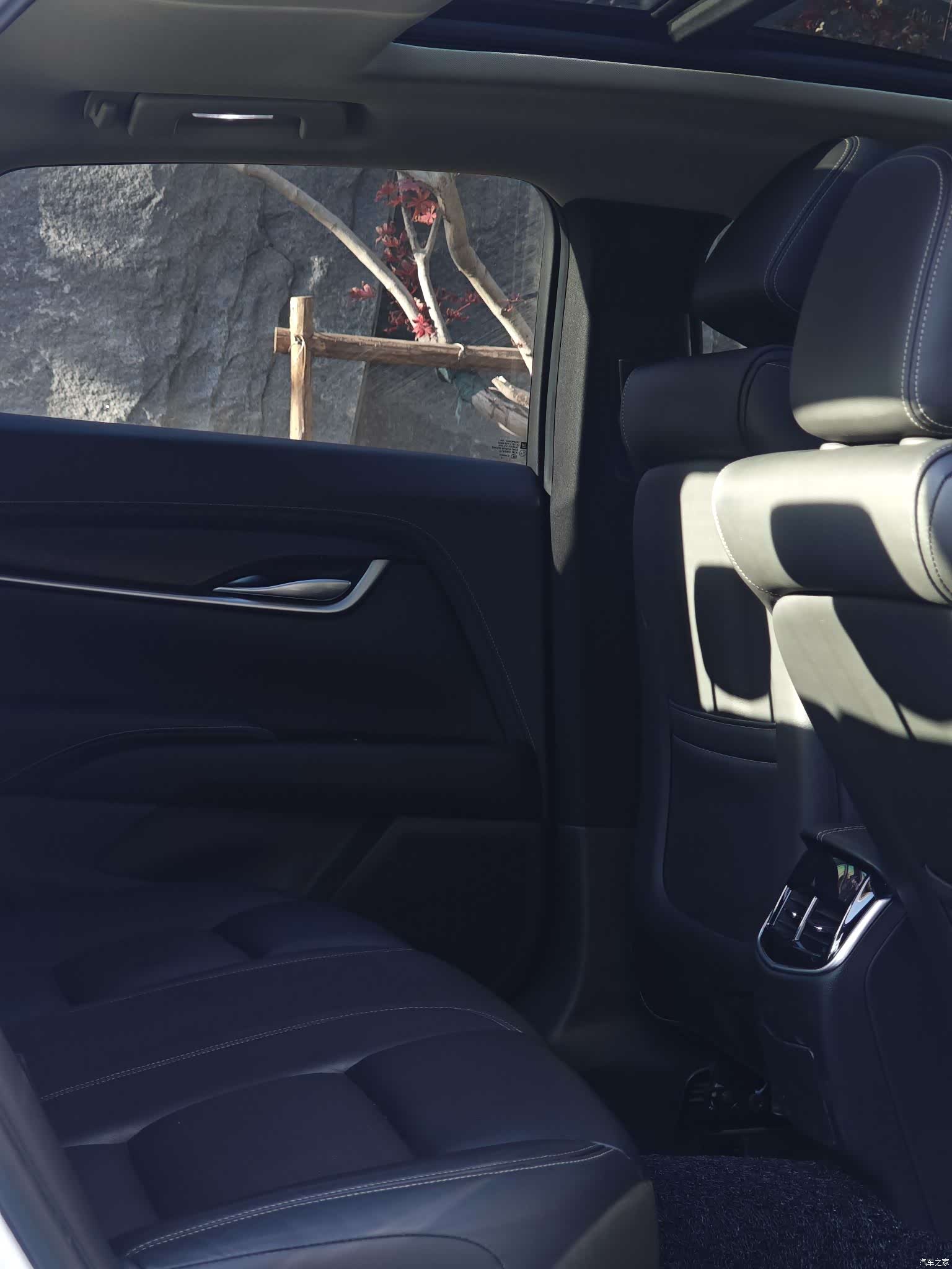 Cadillac XTS, 2018 15