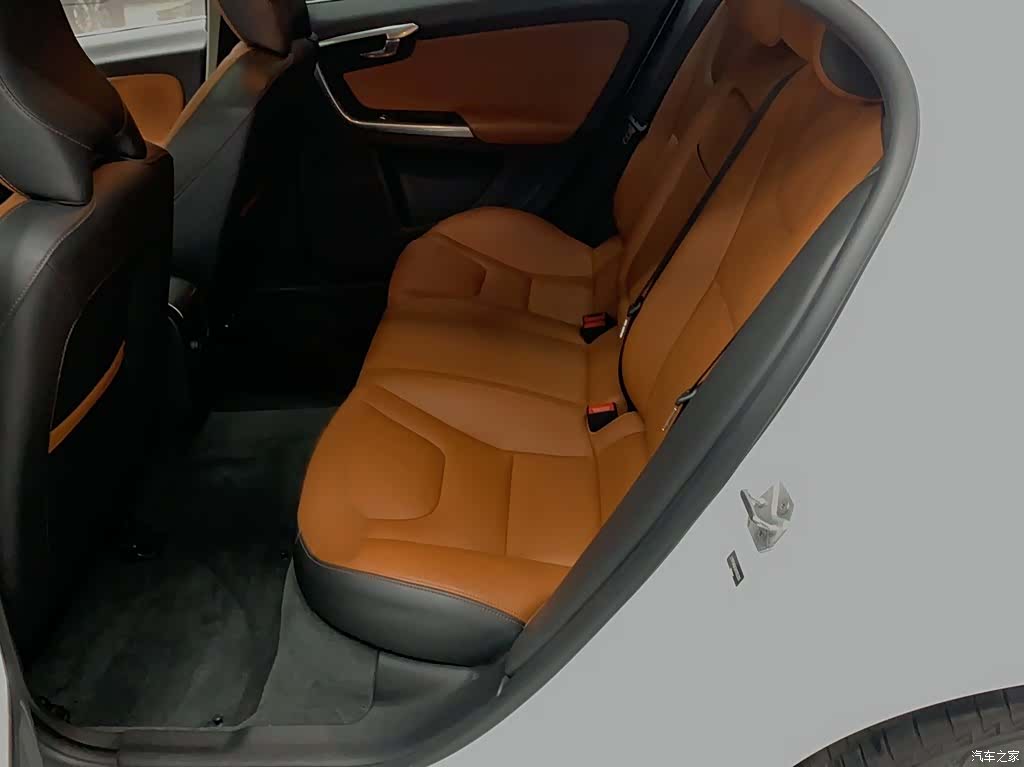 Volvo S60, 2018 17