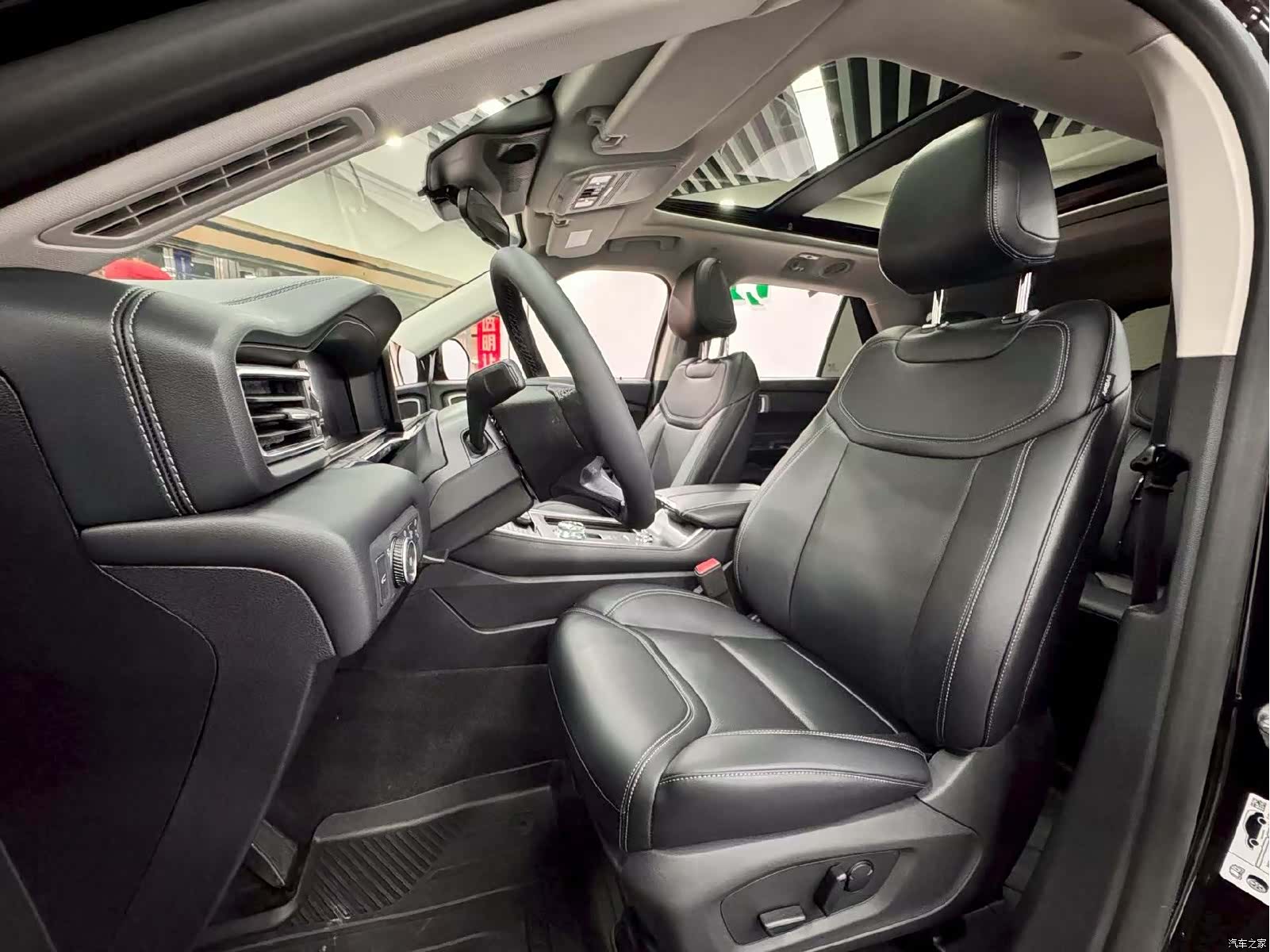 Ford Explorer, 2025 6