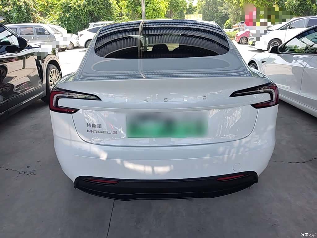 Tesla Model 3, 2024 4