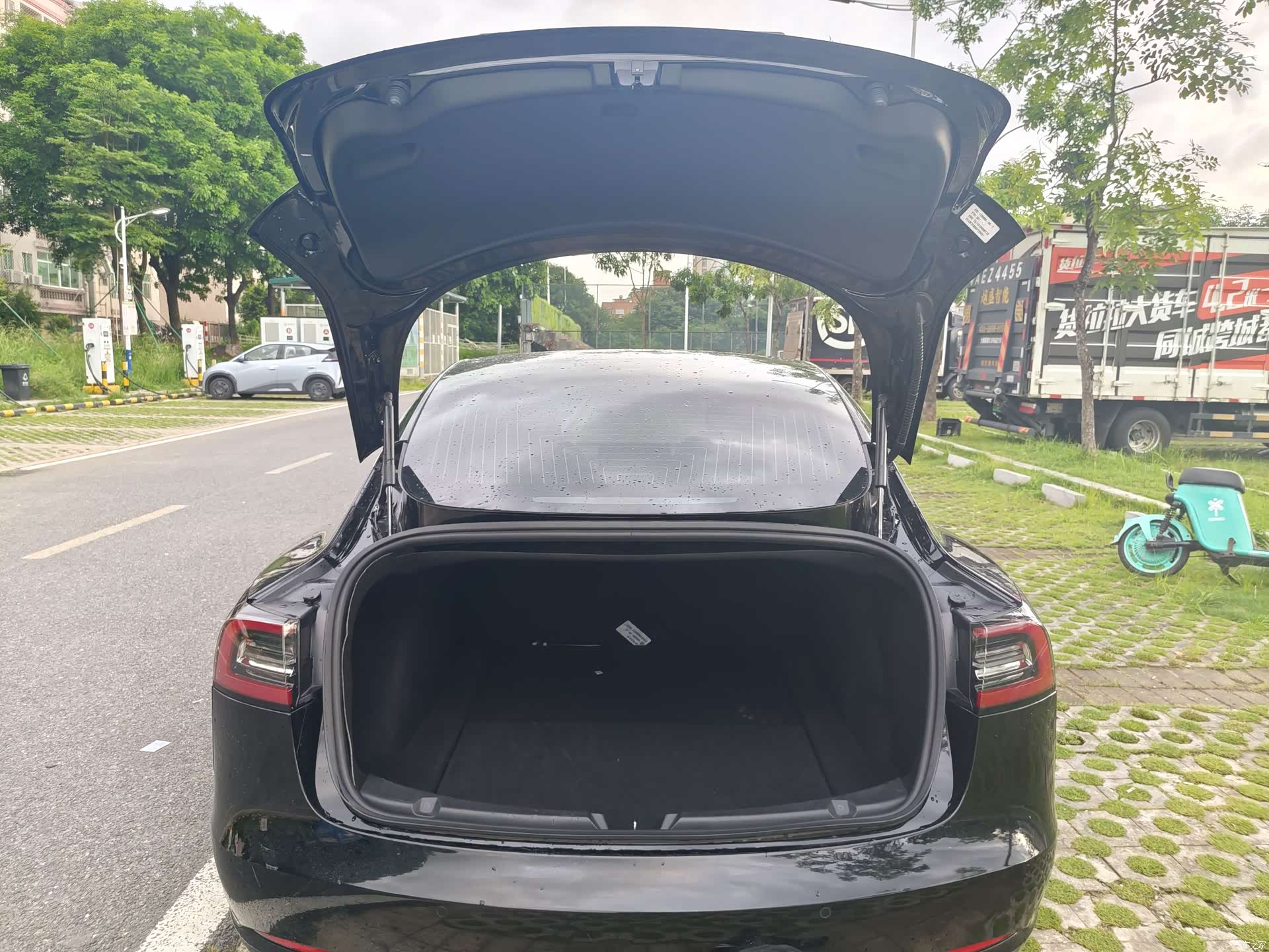 Tesla Model 3, 2019 18