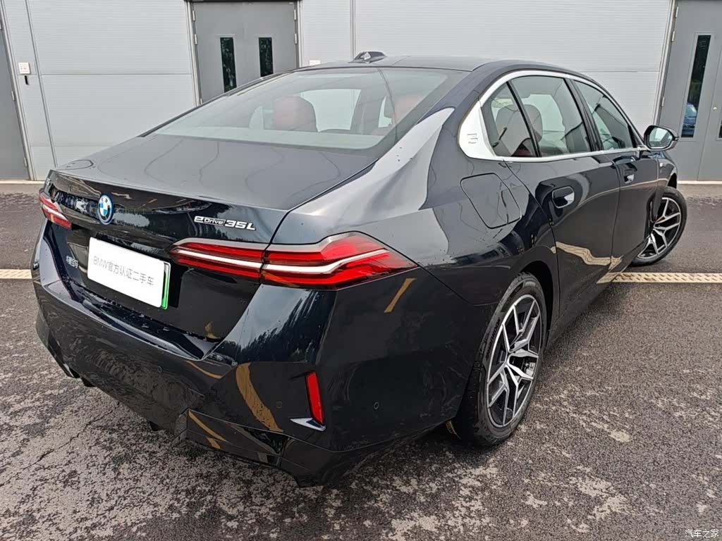 BMW i5, 2025 3