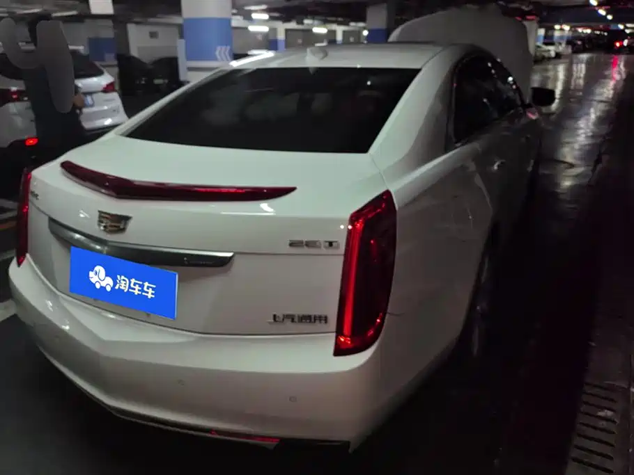 Cadillac XTS
