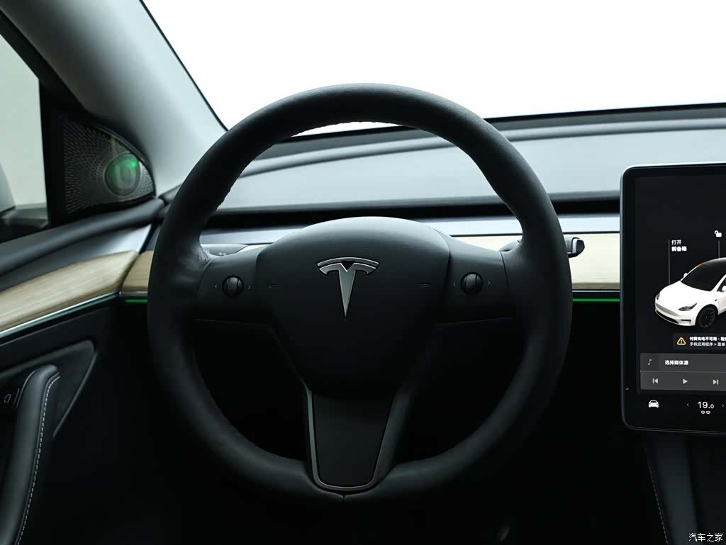 Tesla Model Y, 2021 15