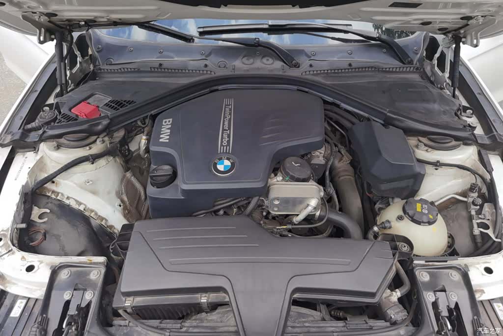 BMW 3 Series, 2015 10