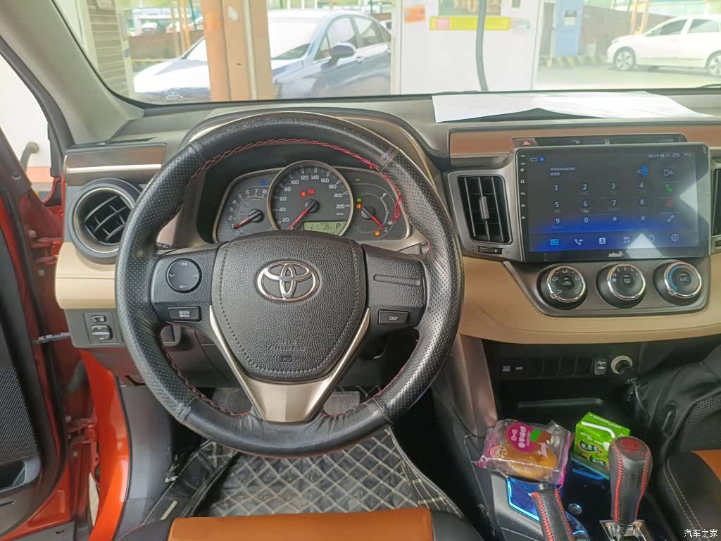 Toyota RAV4, 2014 10