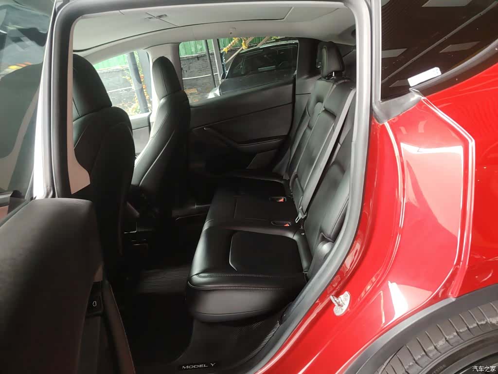 Tesla Model Y, 2021 13