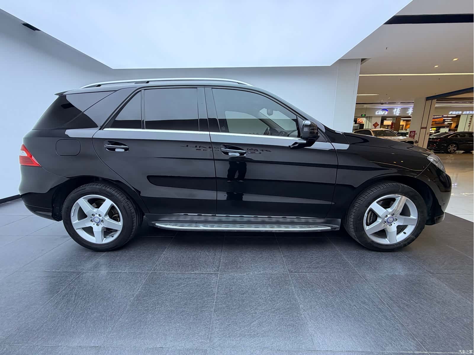Mercedes-Benz M-Class, 2015 8