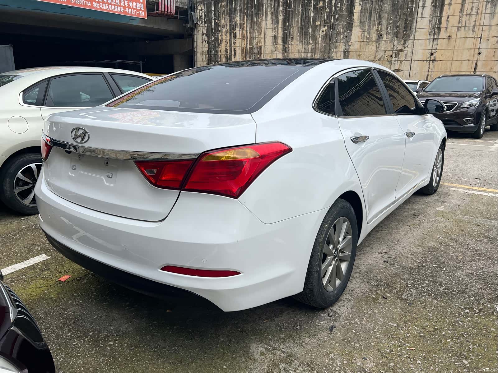 Hyundai GLS, 2015 9